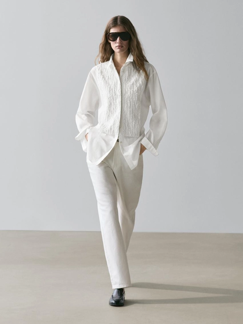 Рубашка с застежкой на пуговицы и аппликацией