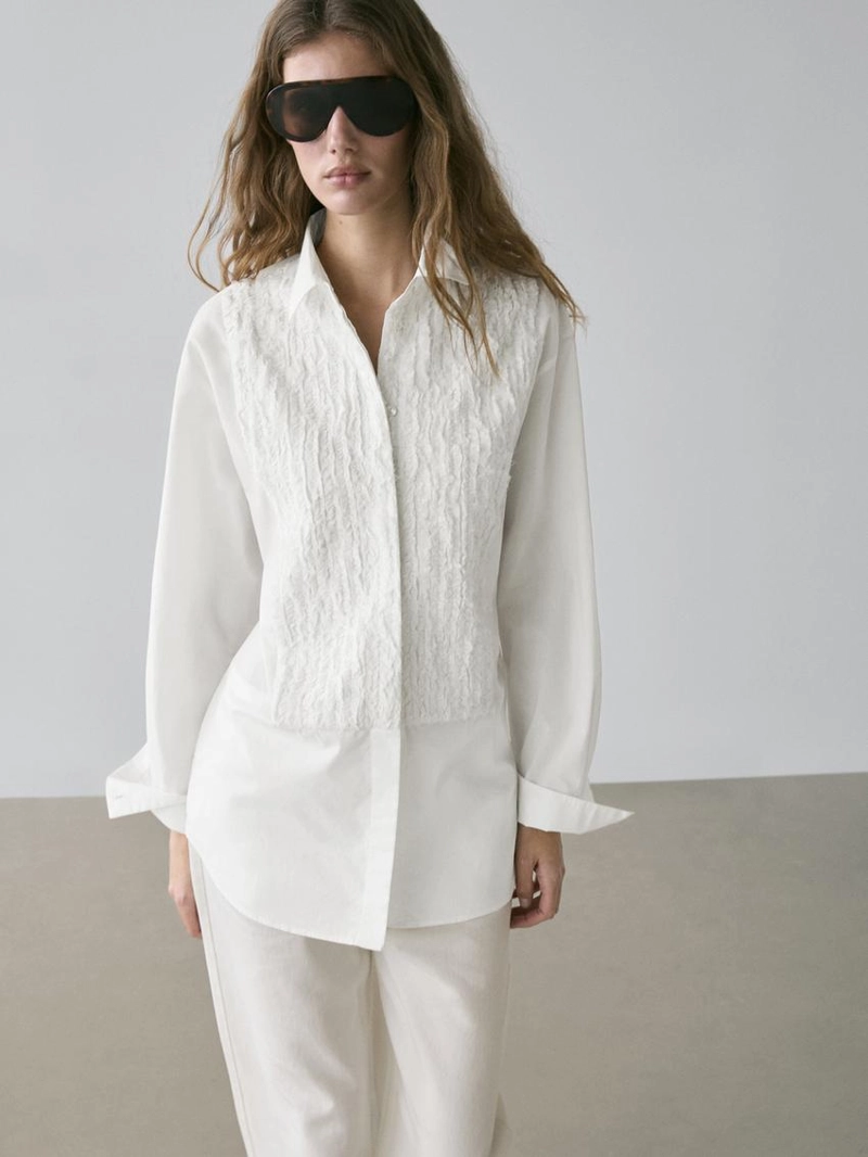 Рубашка с застежкой на пуговицы и аппликацией