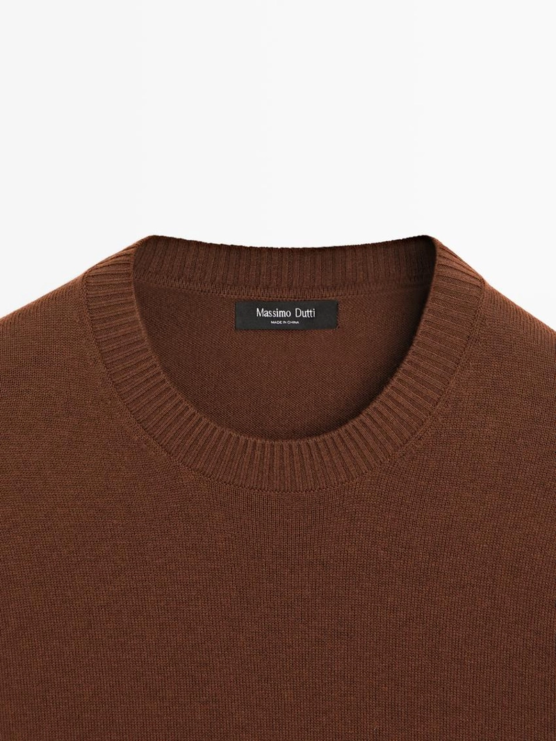 Трикотажный свитер из хлопка и шерсти с круглым вырезом