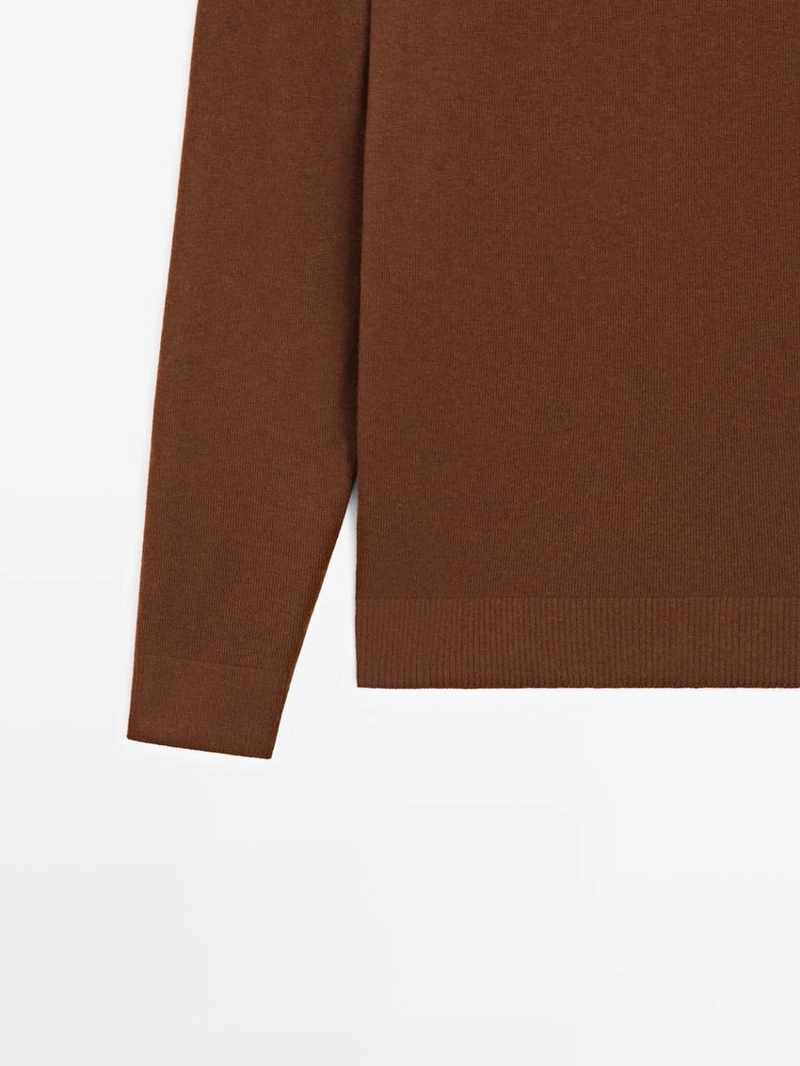 Трикотажный свитер из хлопка и шерсти с круглым вырезом