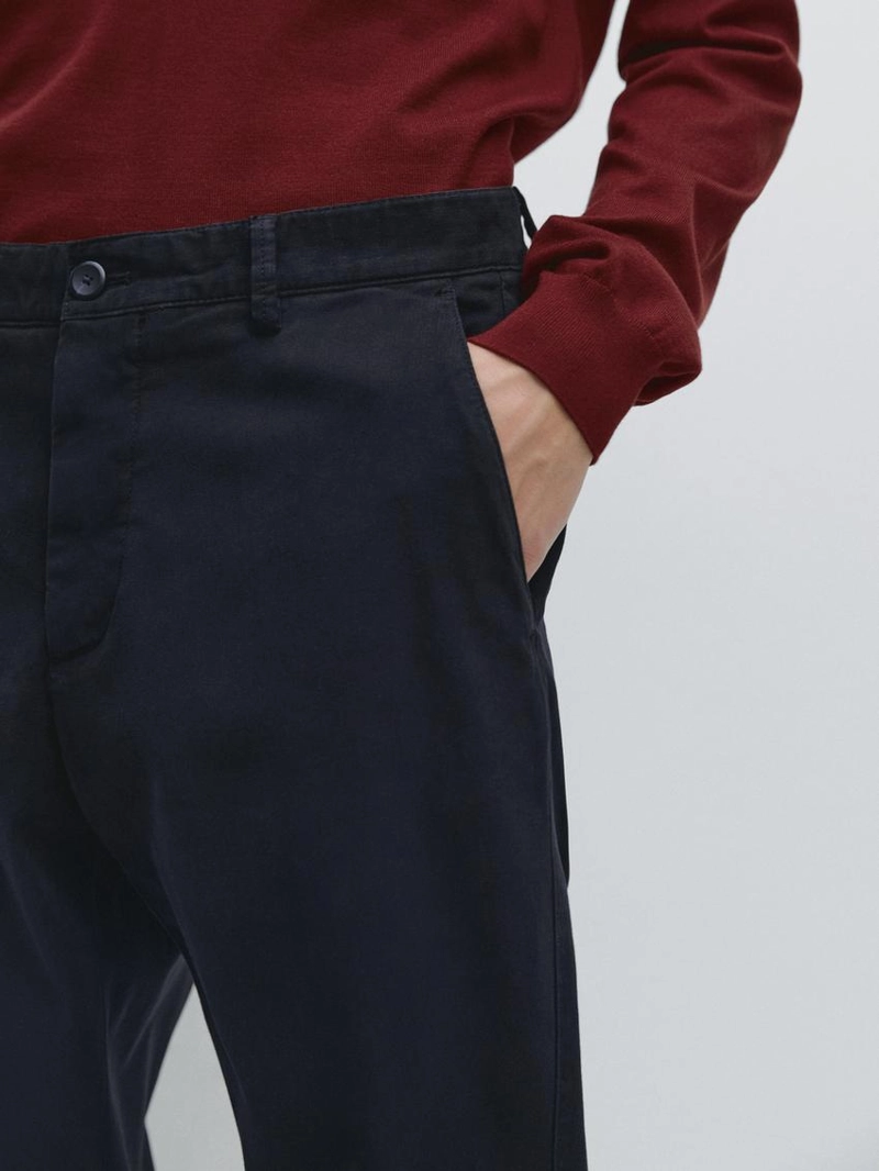 Брюки с узором из микротекстуры в зауженном крое