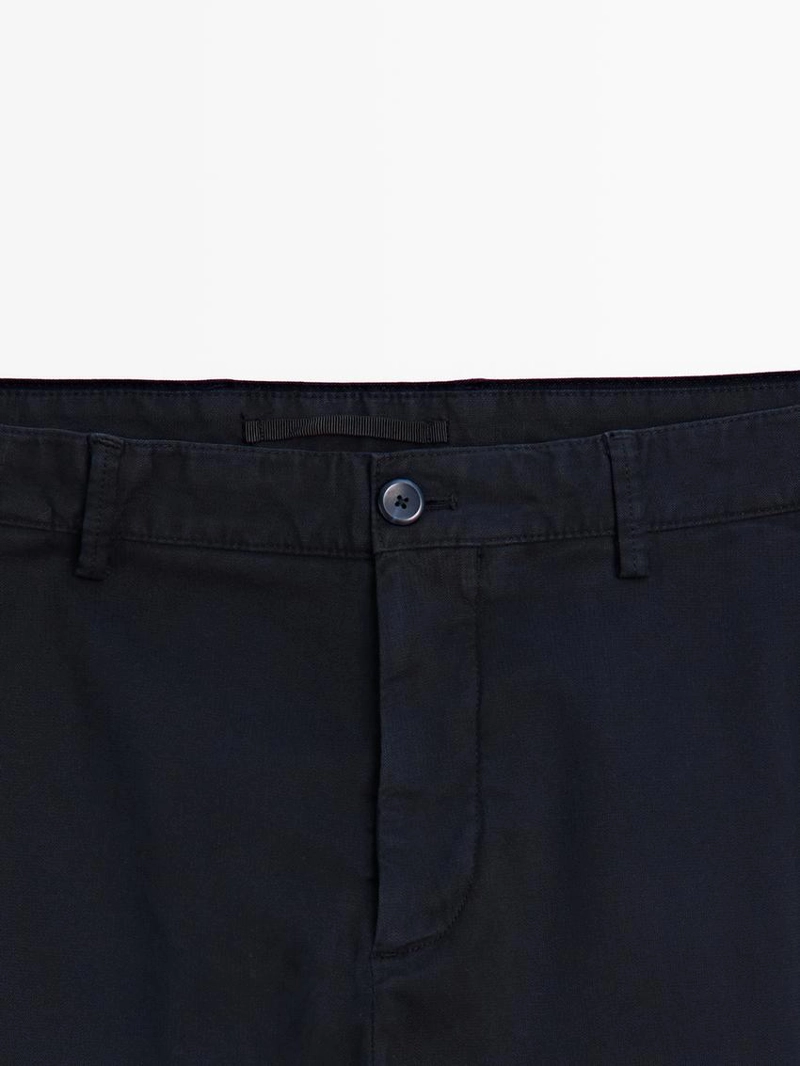 Брюки с узором из микротекстуры в зауженном крое