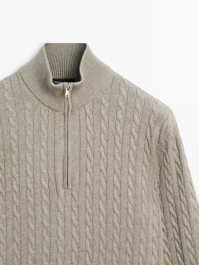 Вязанный свитер с высоким воротником и молнией