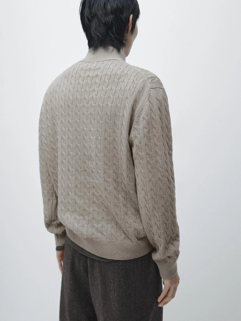 Вязанный свитер с высоким воротником и молнией