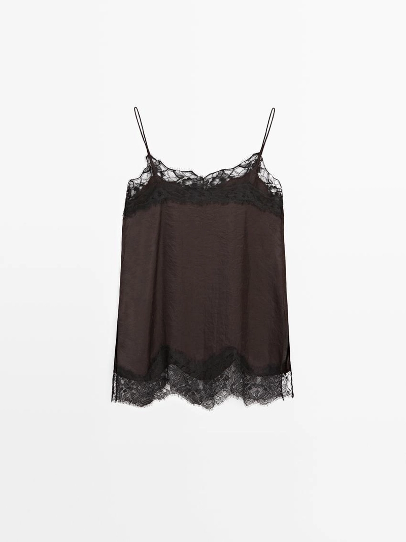 Топ-камисоль с контрастными кружевными деталями