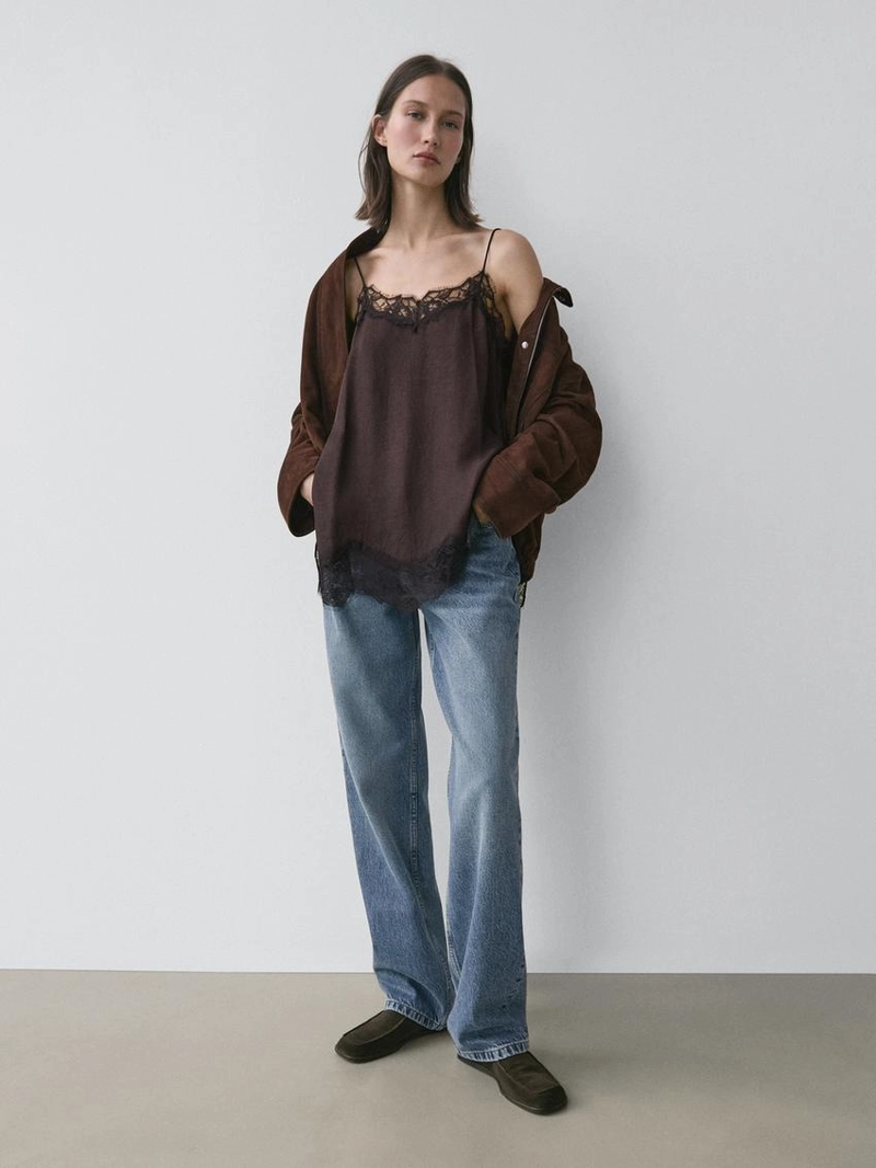 Топ-камисоль с контрастными кружевными деталями