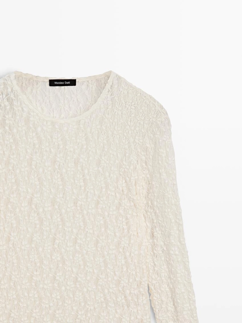 Вязаная кофта с длинными рукавами и кружевом