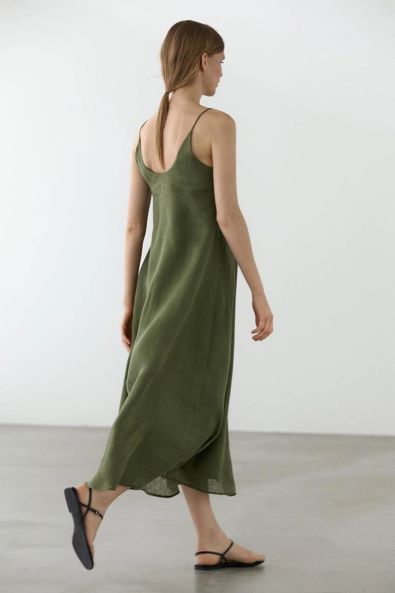 Платье миди с тонкими бретелями