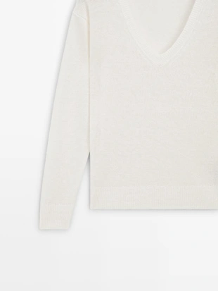 Трикотажный свитер с льняным v-образным вырезом- Заказать в России