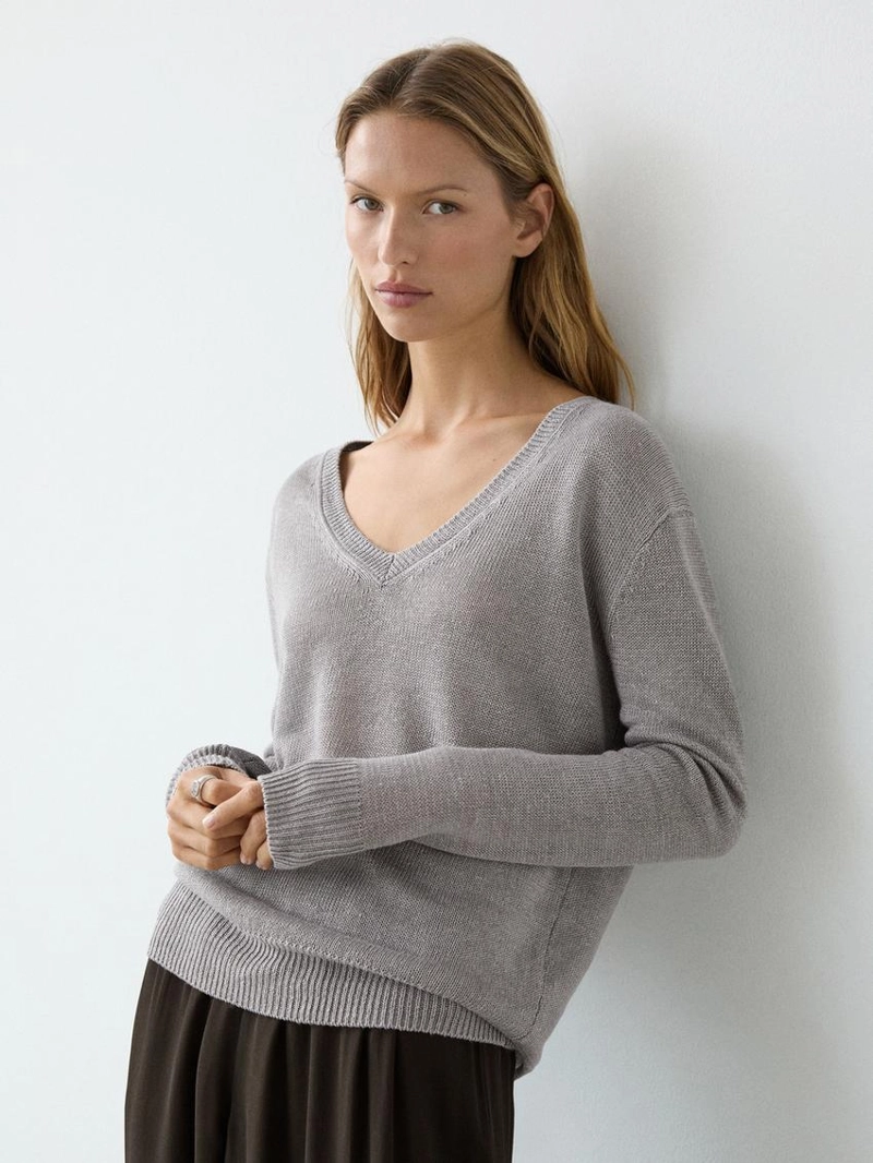 Вязанный свитер с льняным v-образным вырезом
