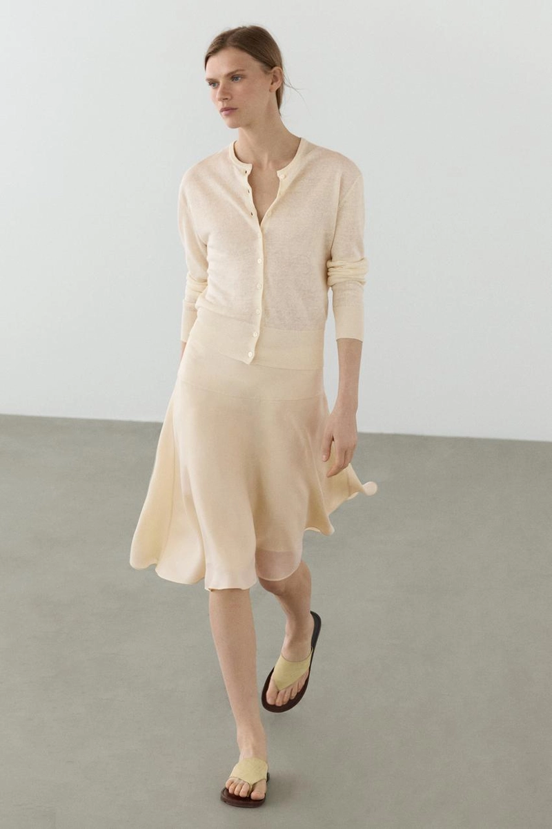 Кардиган из льна с пуговицами