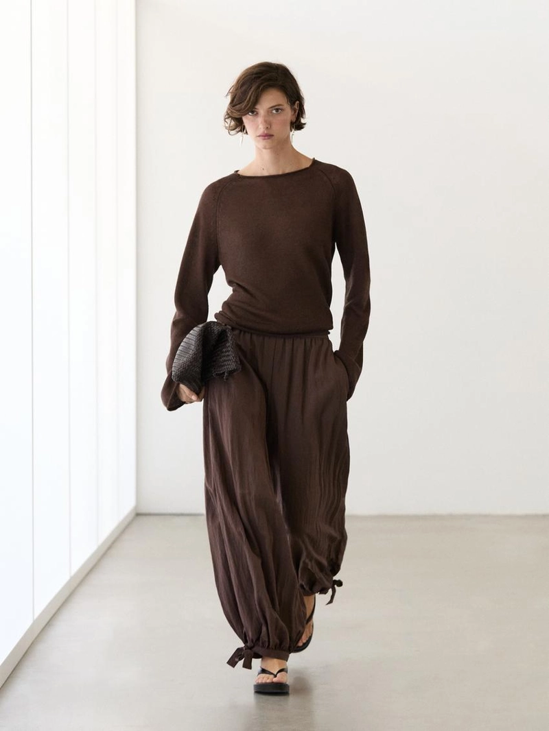 Пуловер из льняной пряжи с круглым вырезом