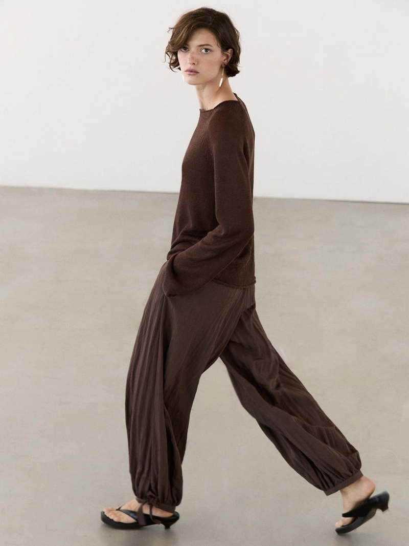 Пуловер из льняной пряжи с круглым вырезом