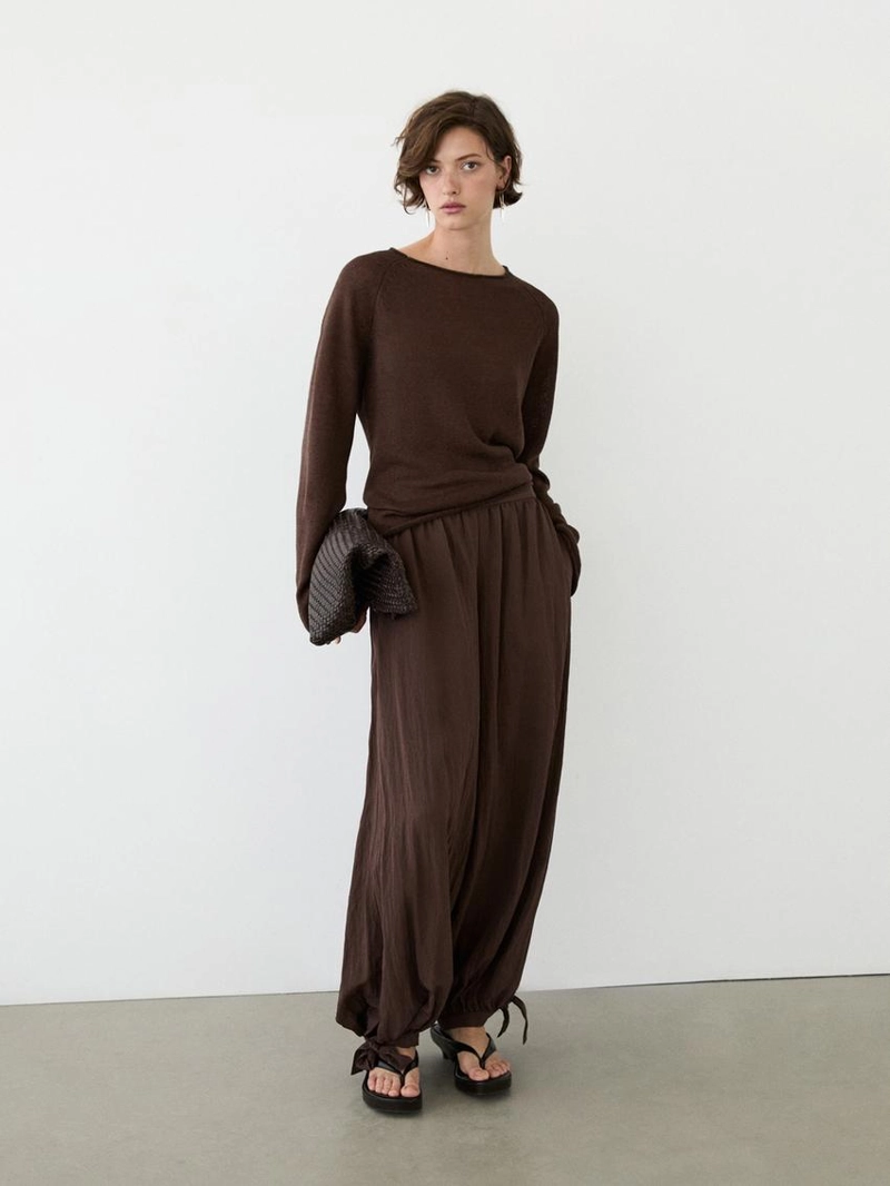 Пуловер из льняной пряжи с круглым вырезом