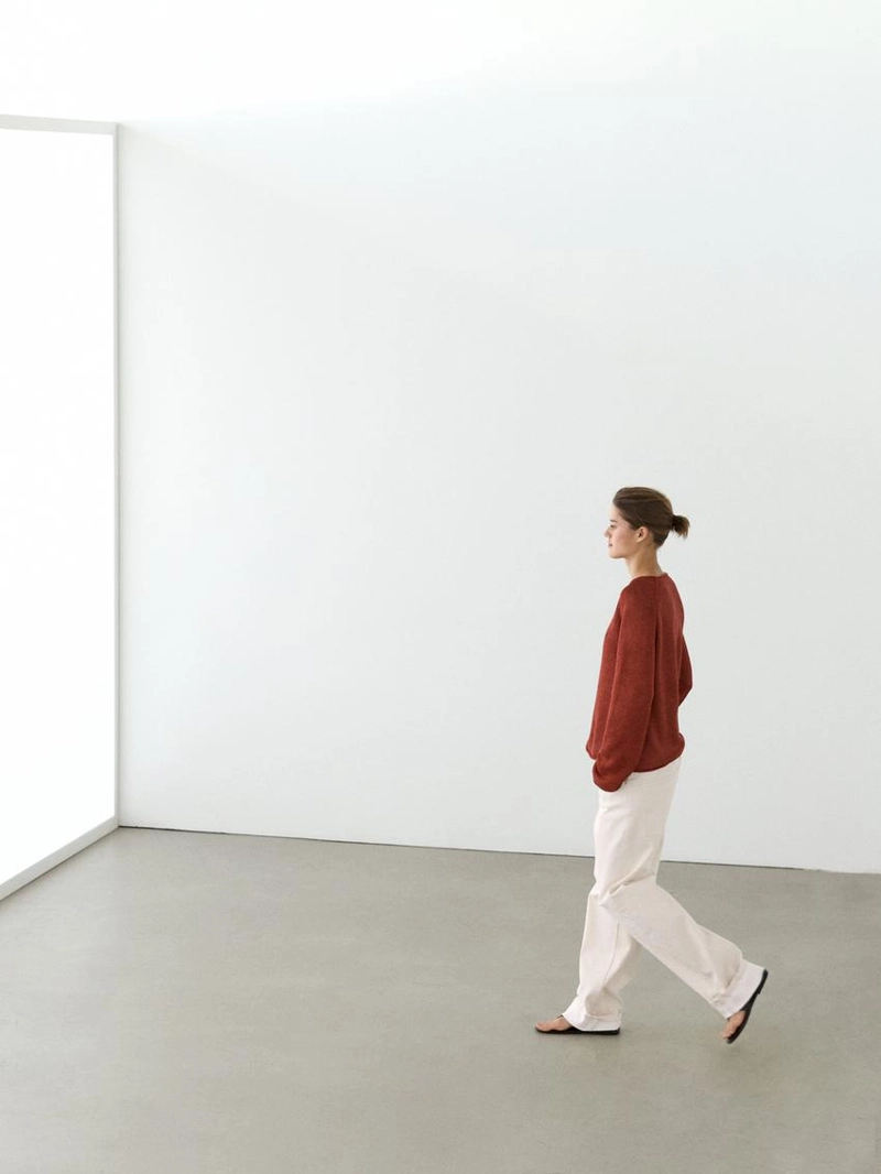 Свитер с круглым вырезом из льняной пряжи