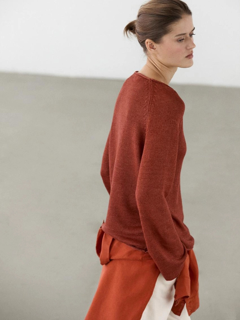 Свитер с круглым вырезом из льняной пряжи