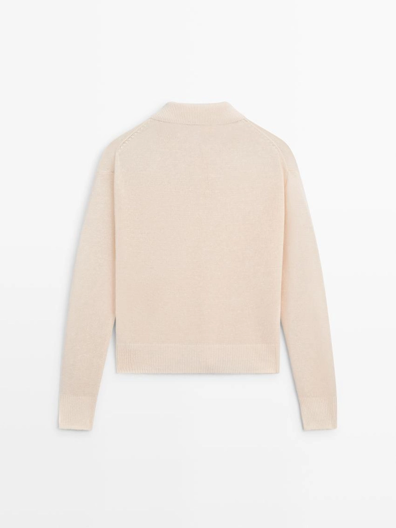 Свитер с воротником поло из тонкого льняного полотна