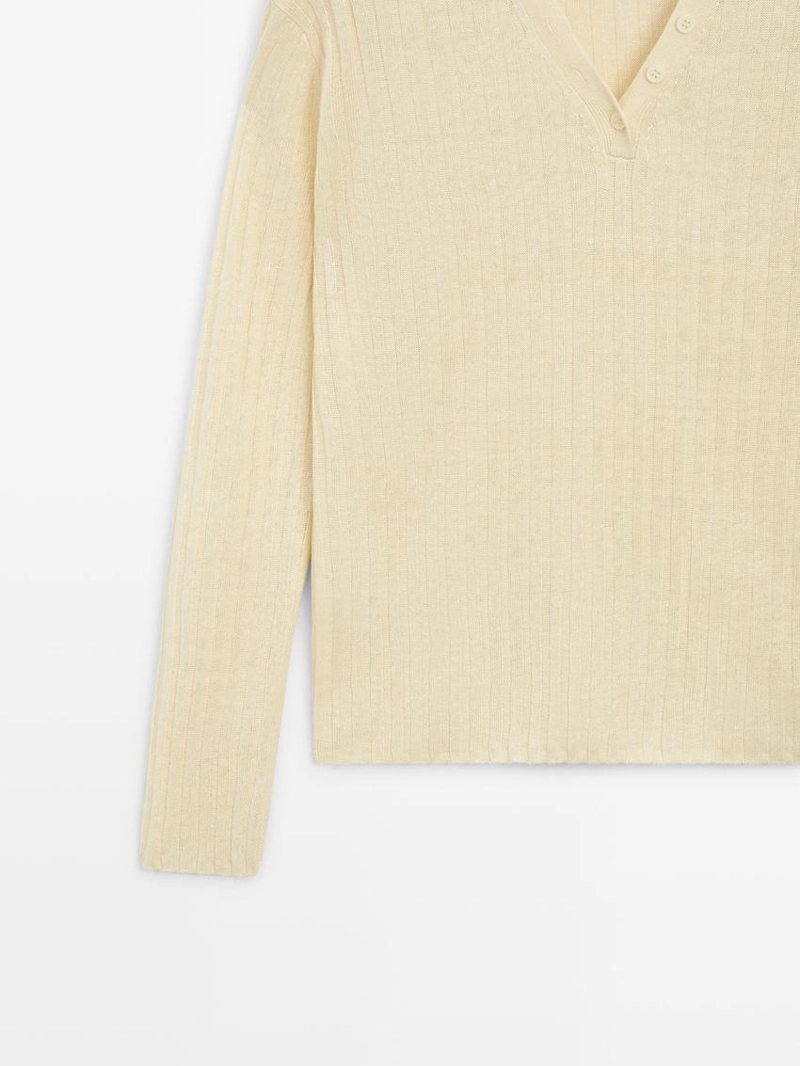 Льняной вязаный свитер с пуговицами