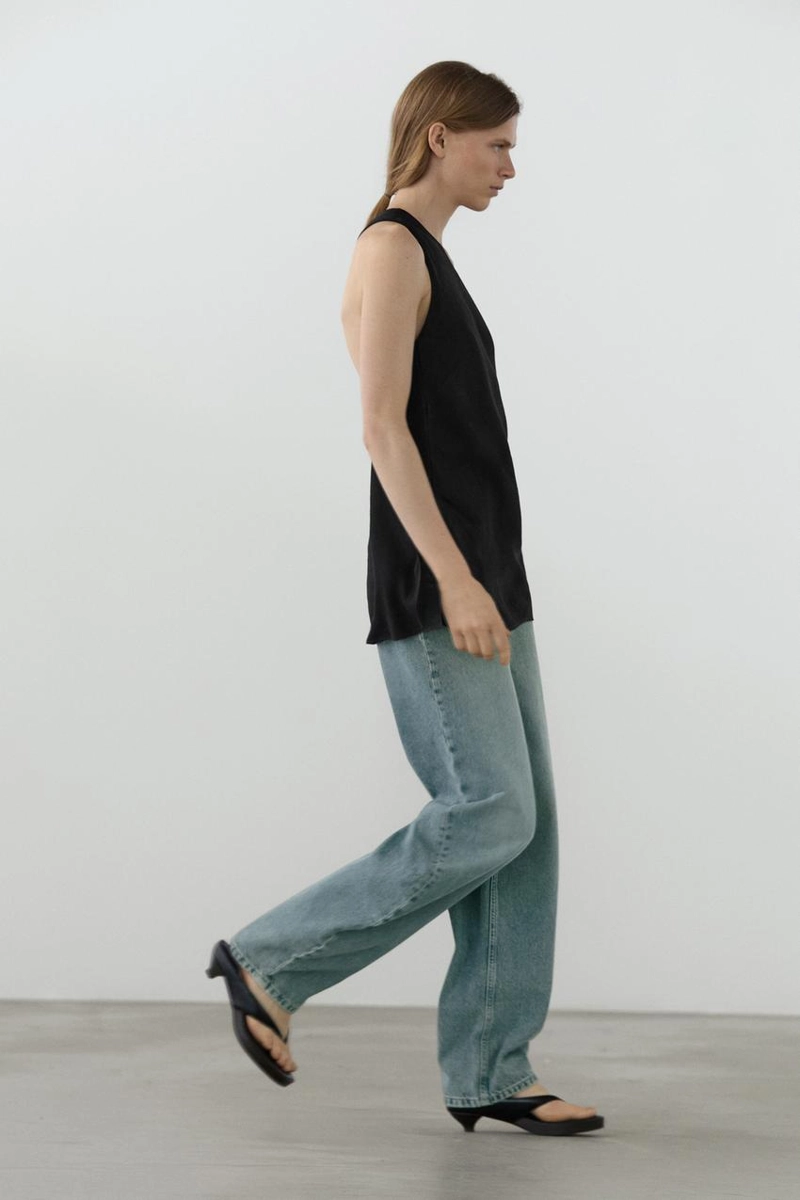 Топ из льняной смеси с асимметричной спинкой