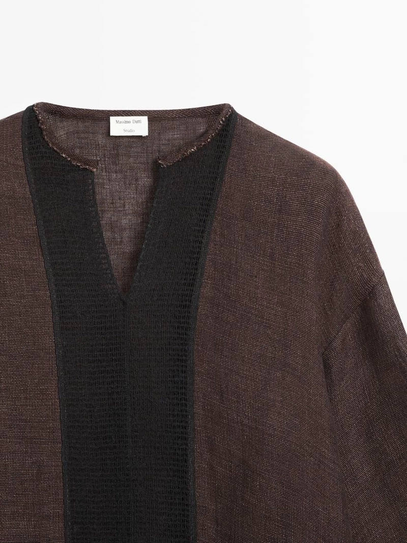 Приталенная блуза из льняно-смешаной ткани с кружевными деталями