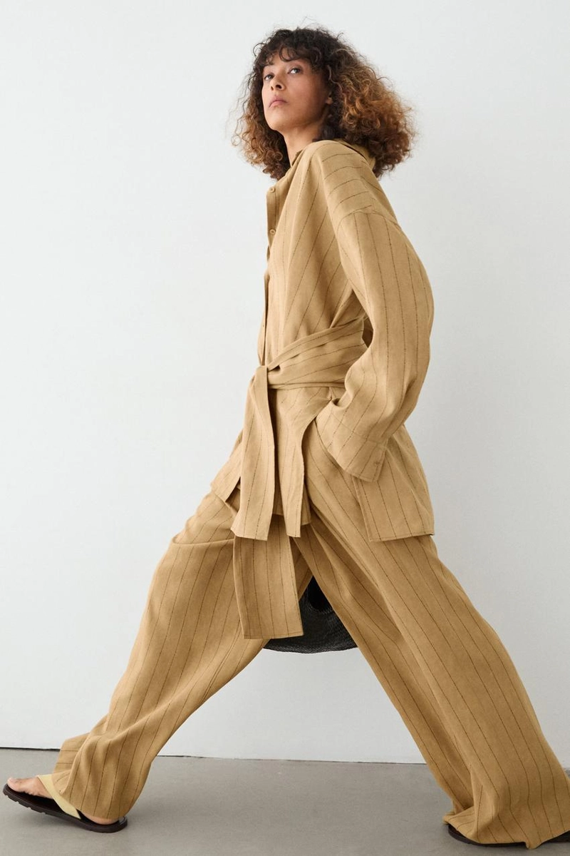 Рубашка в полоску с поясом