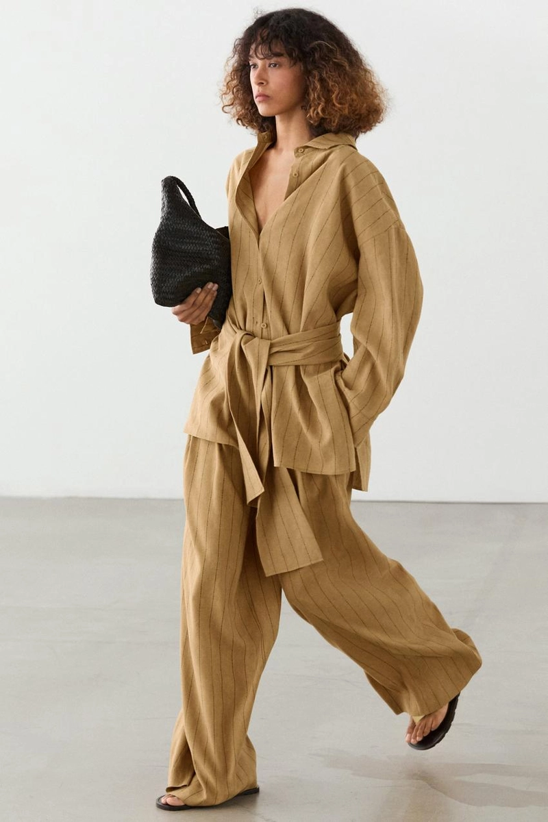 Рубашка в полоску с поясом