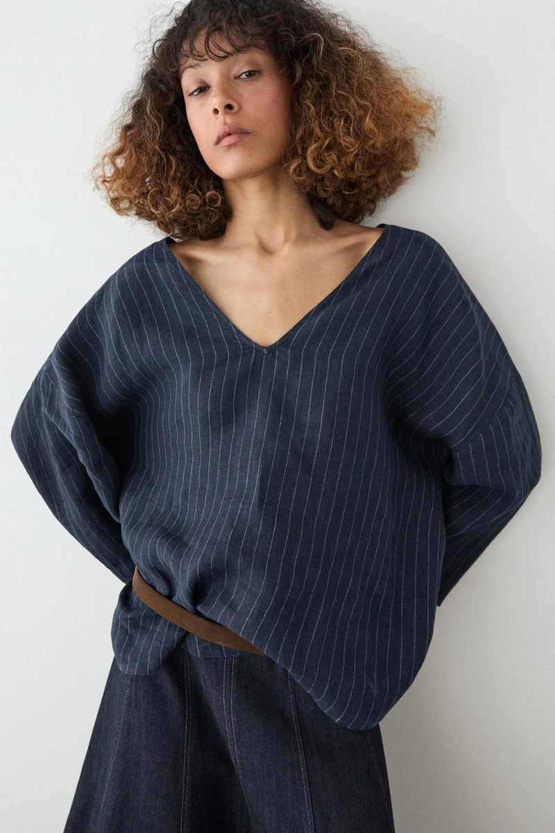 Рубашка из льна в полоску с деталями на спине