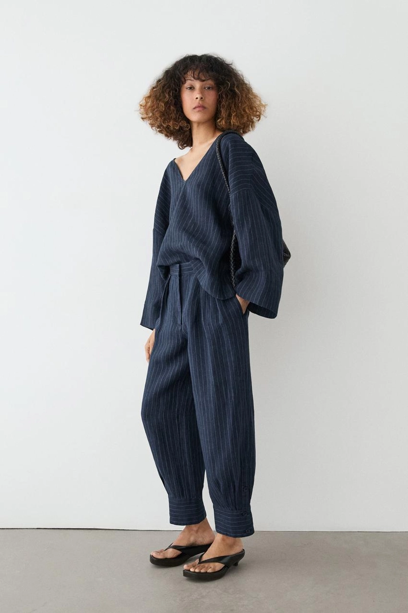 Рубашка из льна в полоску с деталями на спине