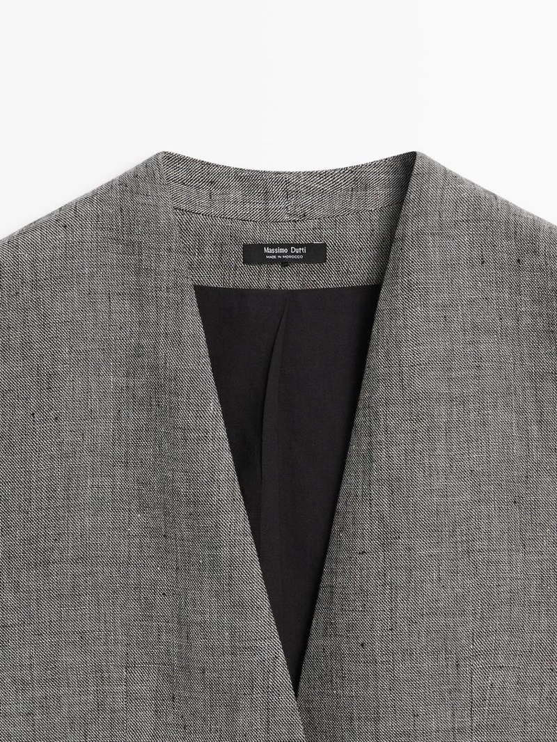 Льняной жилет с выраженными плечами