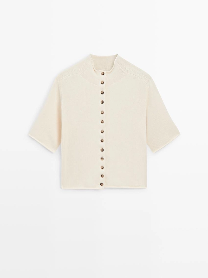 Кофточка с короткими рукавами и запахом