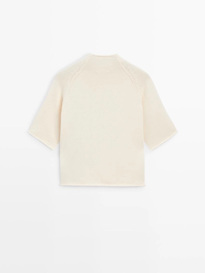 Кофточка с короткими рукавами и запахом