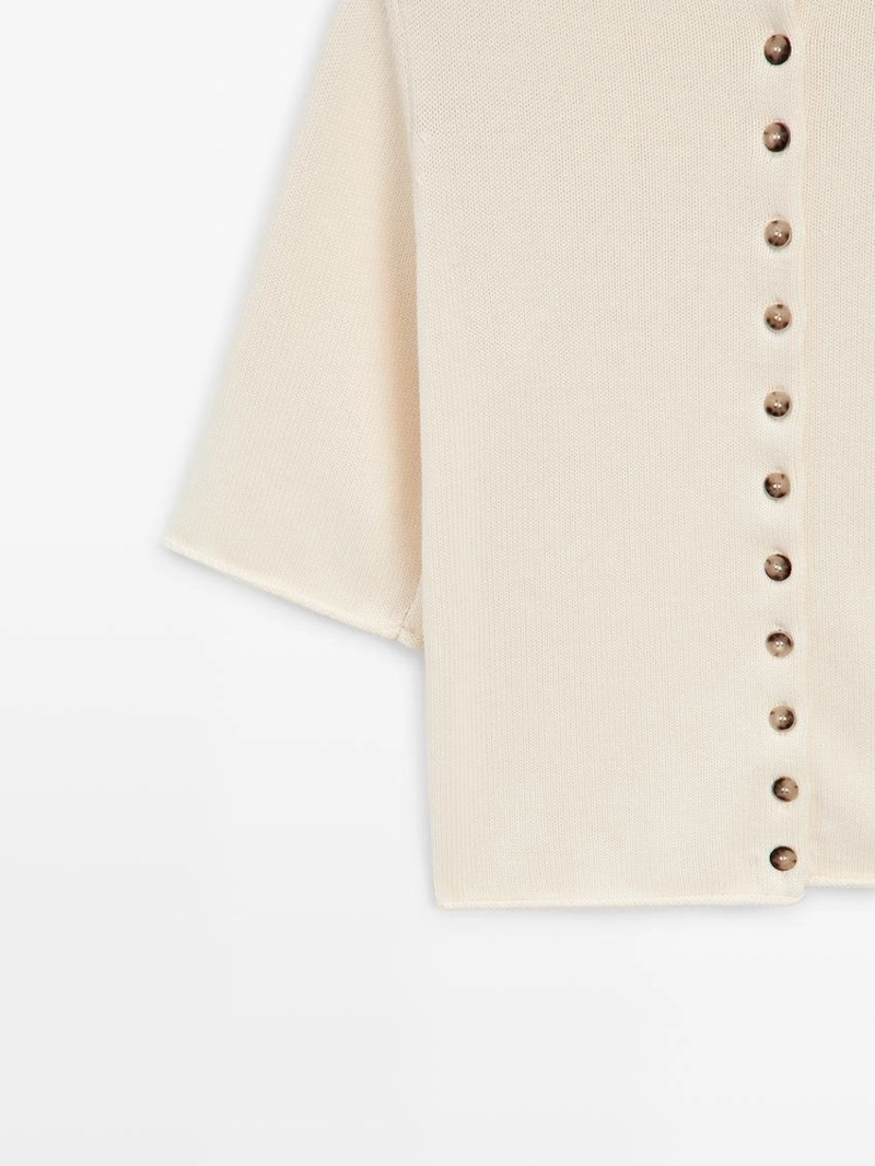 Кофточка с короткими рукавами и запахом