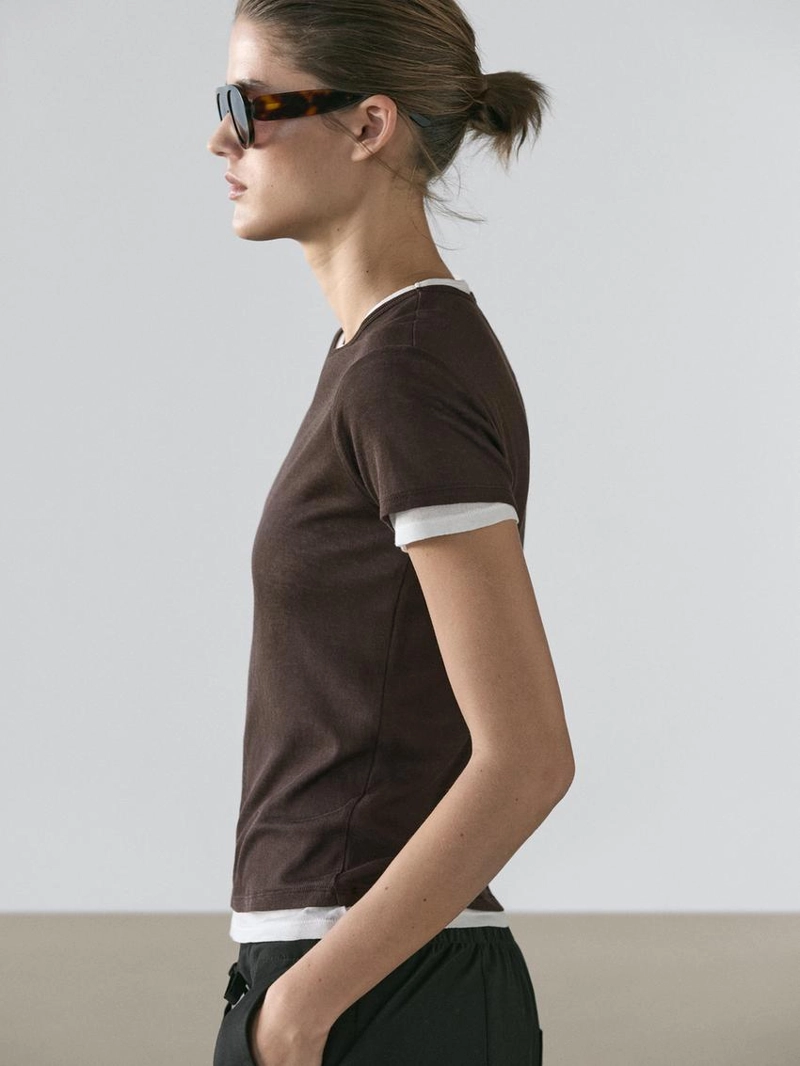 Футболка с коротким рукавом с двойной отделкой