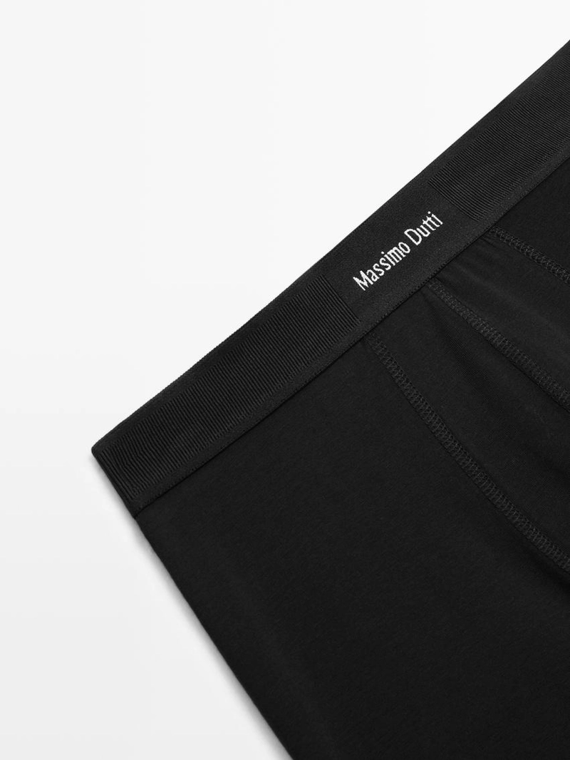 Боксеры с логотипом на поясе