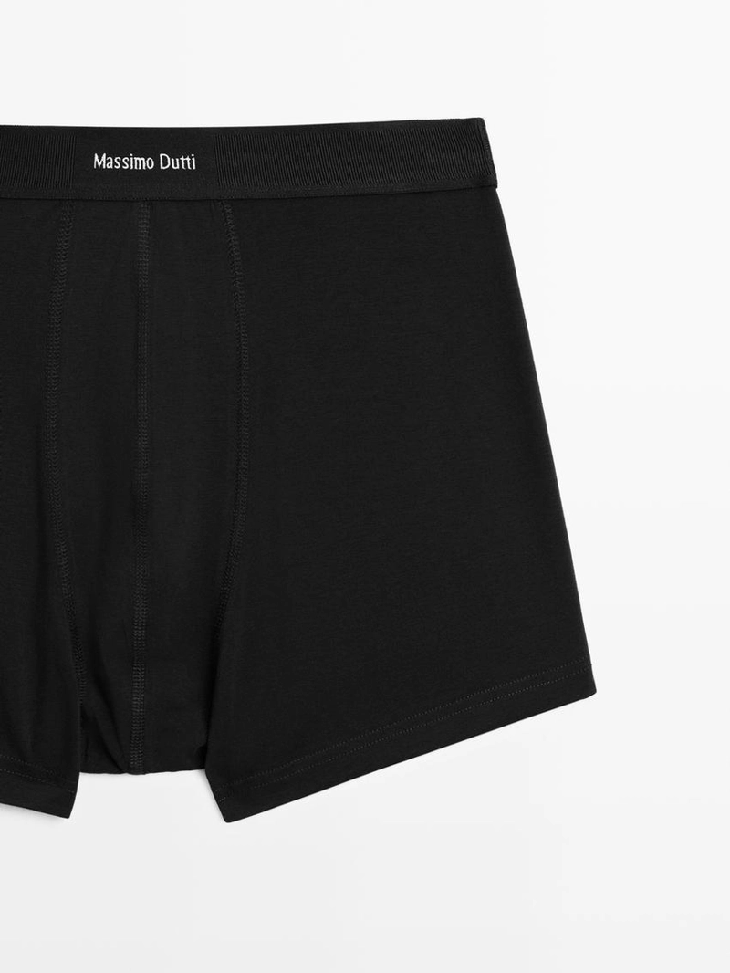 Боксеры с логотипом на поясе