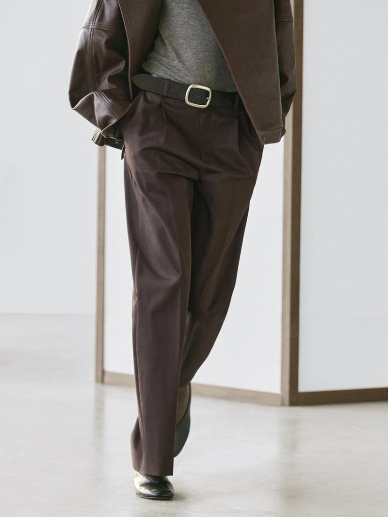 Брюки из хлопка с защипами