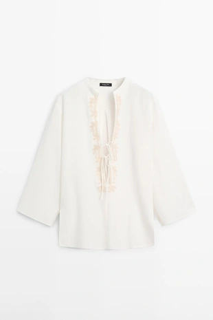 Расклешенная блуза с отложным воротником и вышивкой- Заказать в России