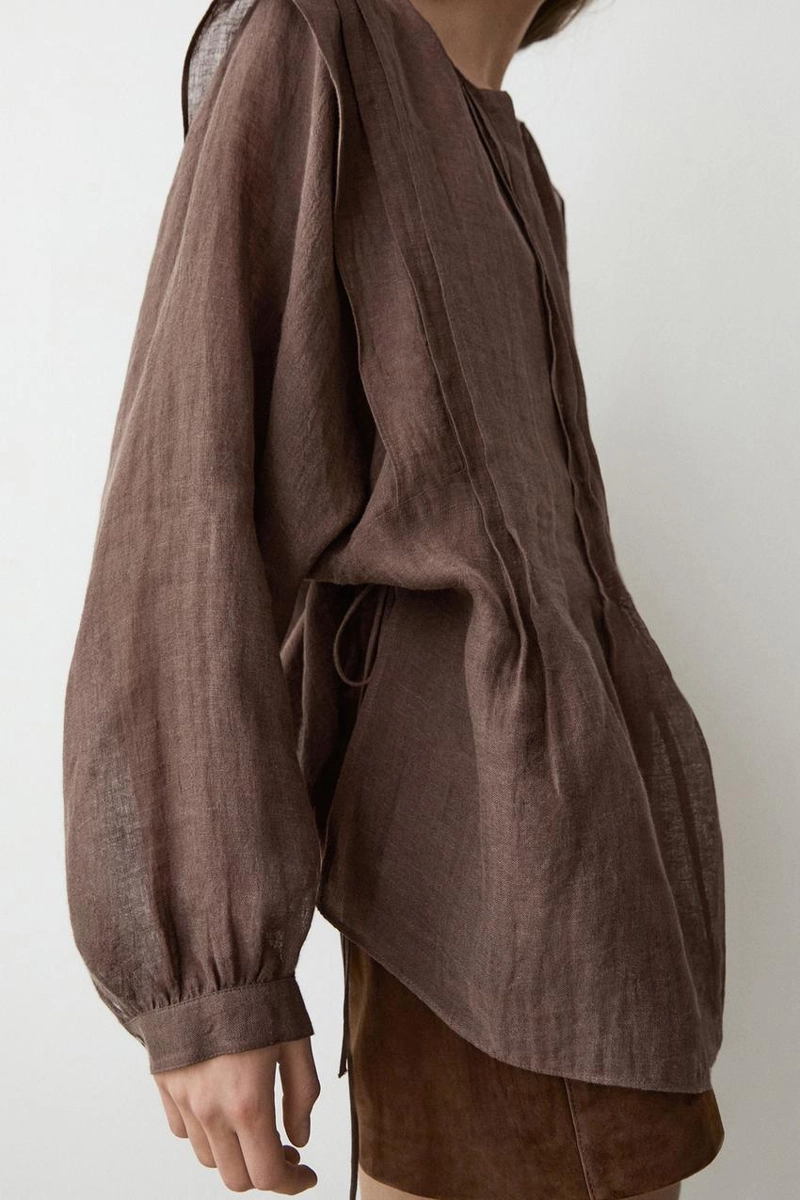 Блузка из льна с рюшами, свободного кроя