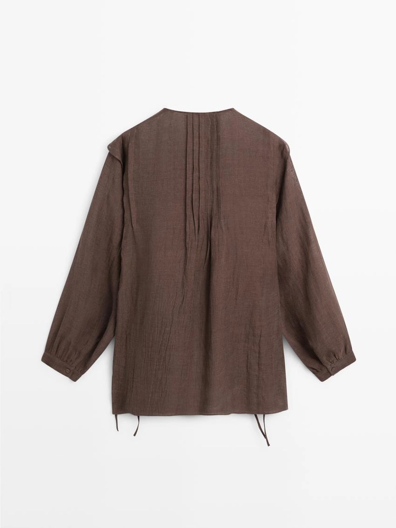 Блузка из льна с рюшами, свободного кроя