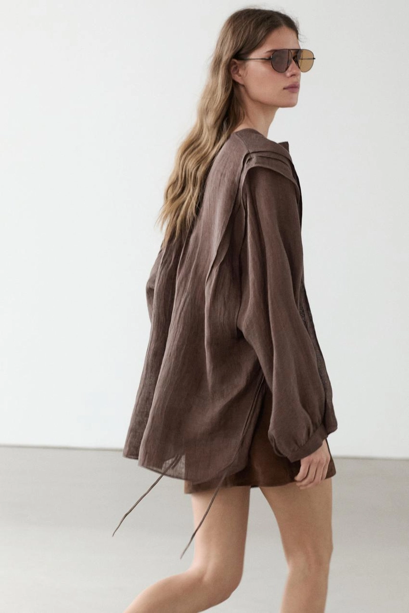 Блузка из льна с рюшами, свободного кроя