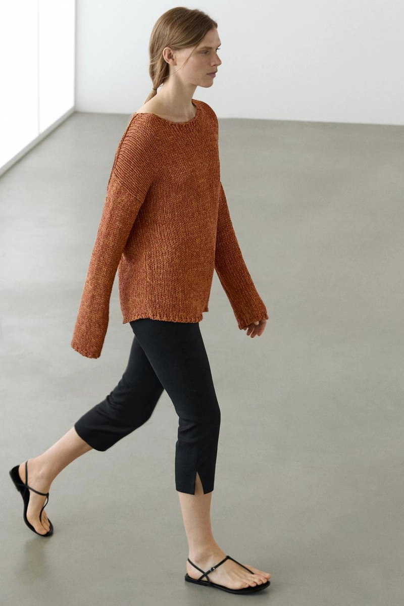 Свитер с вырезами из хлопкового микса