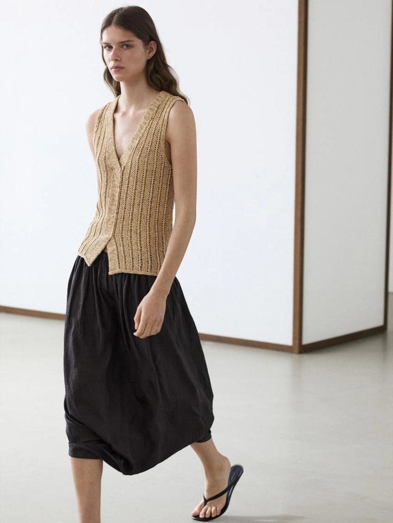 Жилет из кружева cutwork