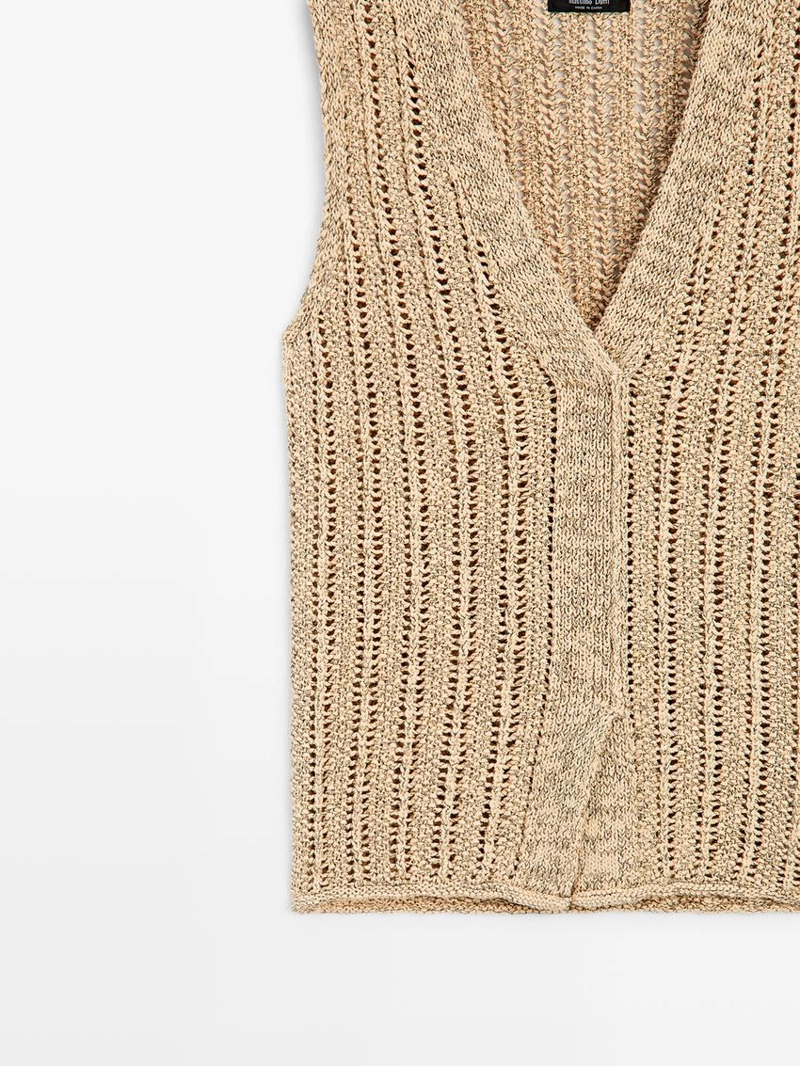 Жилет из кружева cutwork