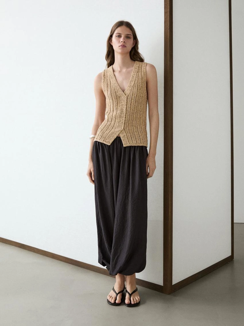 Жилет из кружева cutwork