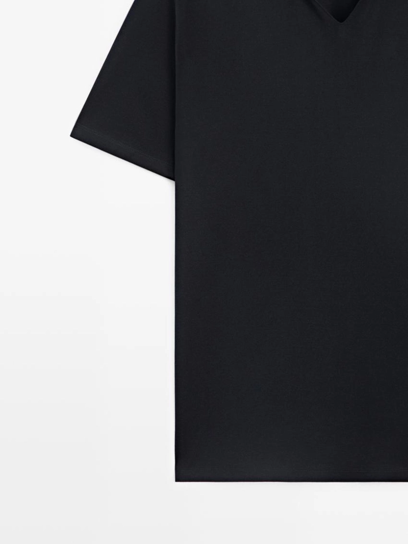 Поло с v-образным вырезом из хлопка