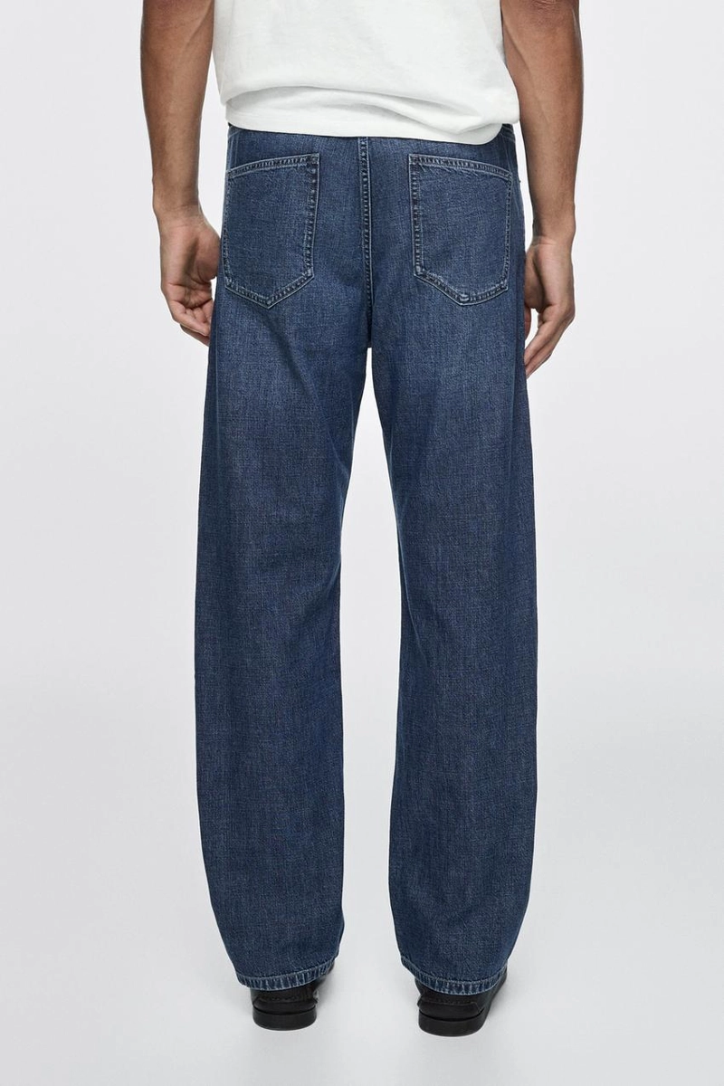 Легкие джинсы прямого кроя