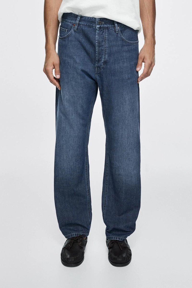 Легкие джинсы прямого кроя