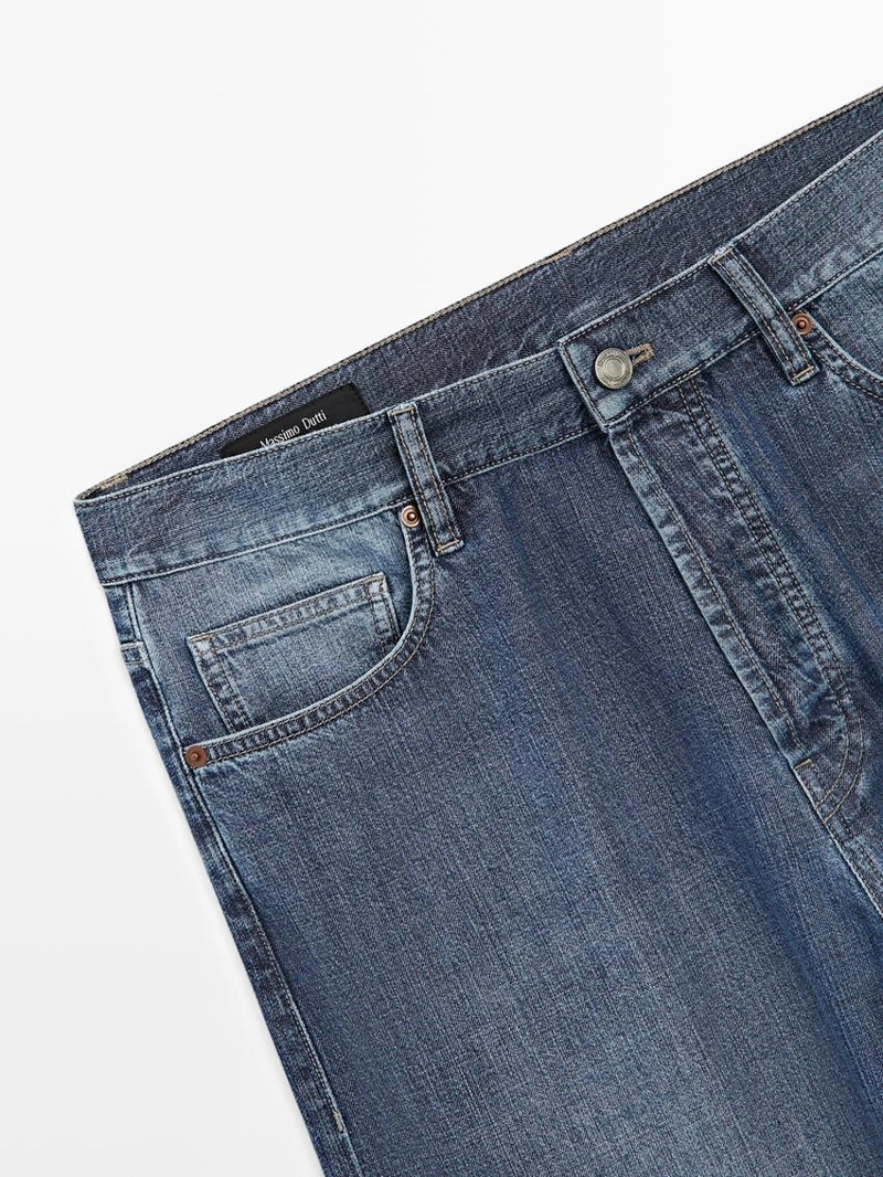 Легкие джинсы прямого кроя