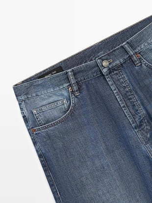 Легкие джинсы прямого кроя- Заказать в России