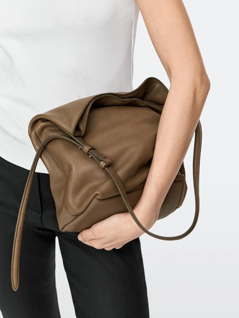 Сумка-ведро из натуральной кожи нубук